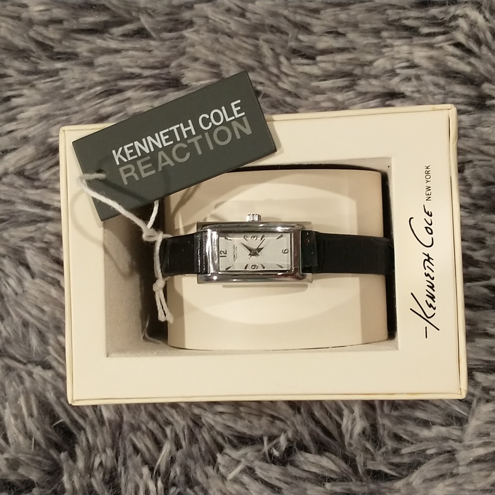 Delicate Kenneth Cole reaction watch - Picture 1 of 3